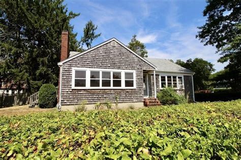 huttleston ave fairhaven ma  Beautiful, completely renovated colonial style home in desirable Fairhaven